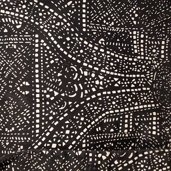 Women's Size 0 Chico's  Black/White  Denim Jacket NWOT - Picture 8 of 11